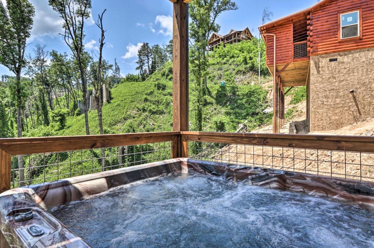 Modern Cabin With Hot Tub And Game Room In Gatlinburg! Exterior foto