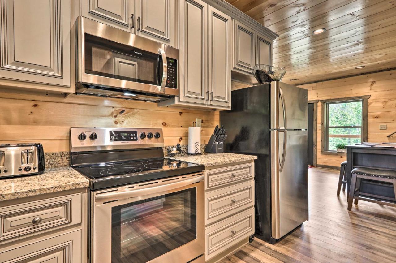 Modern Cabin With Hot Tub And Game Room In Gatlinburg! Exterior foto