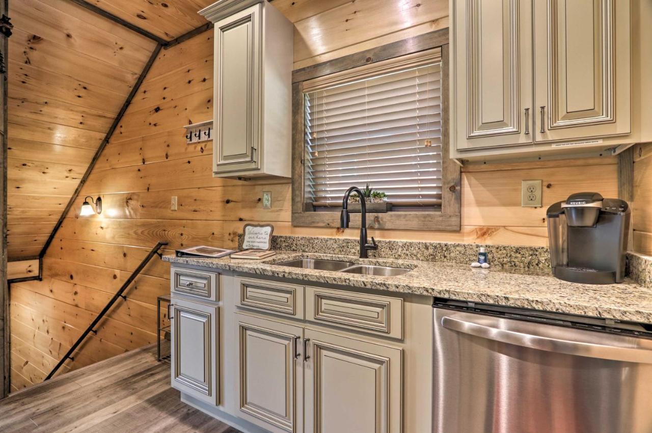 Modern Cabin With Hot Tub And Game Room In Gatlinburg! Exterior foto