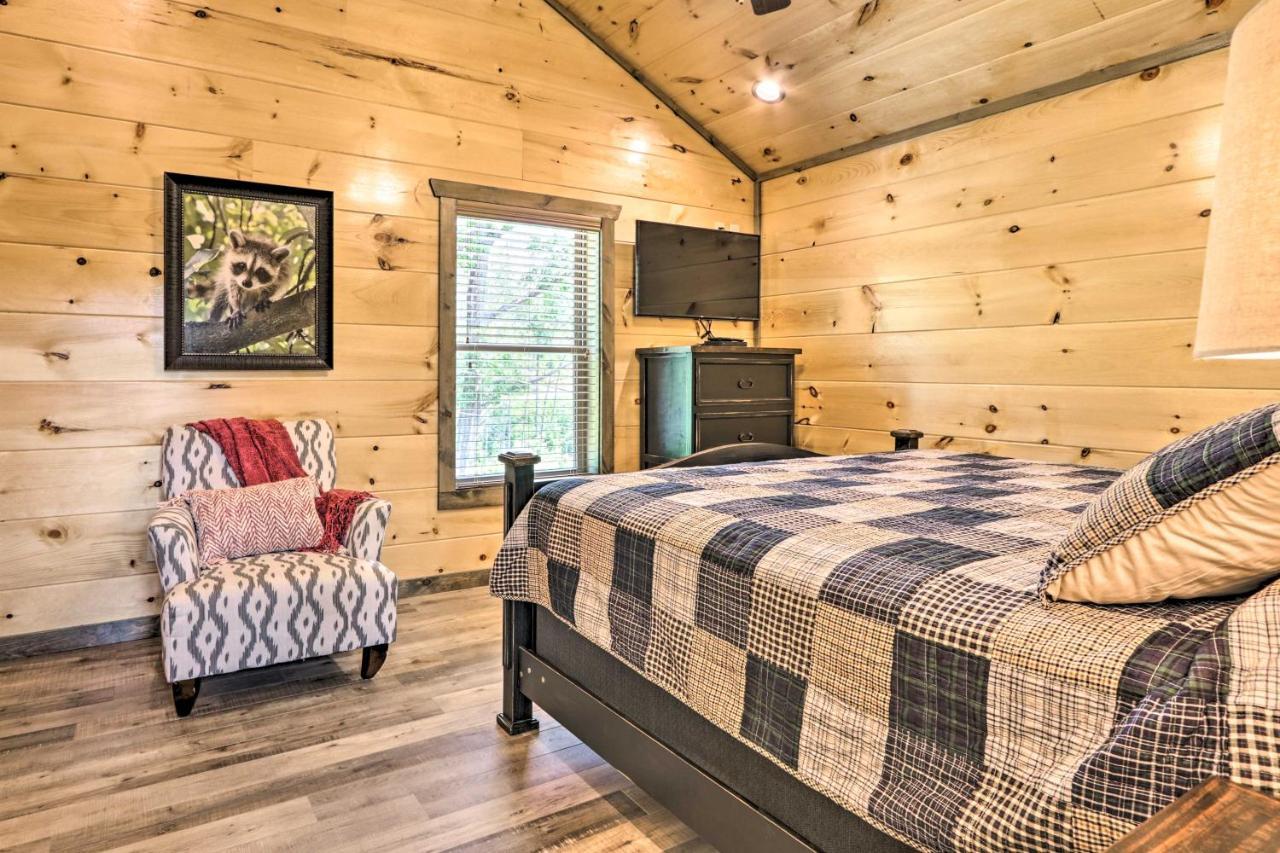 Modern Cabin With Hot Tub And Game Room In Gatlinburg! Exterior foto