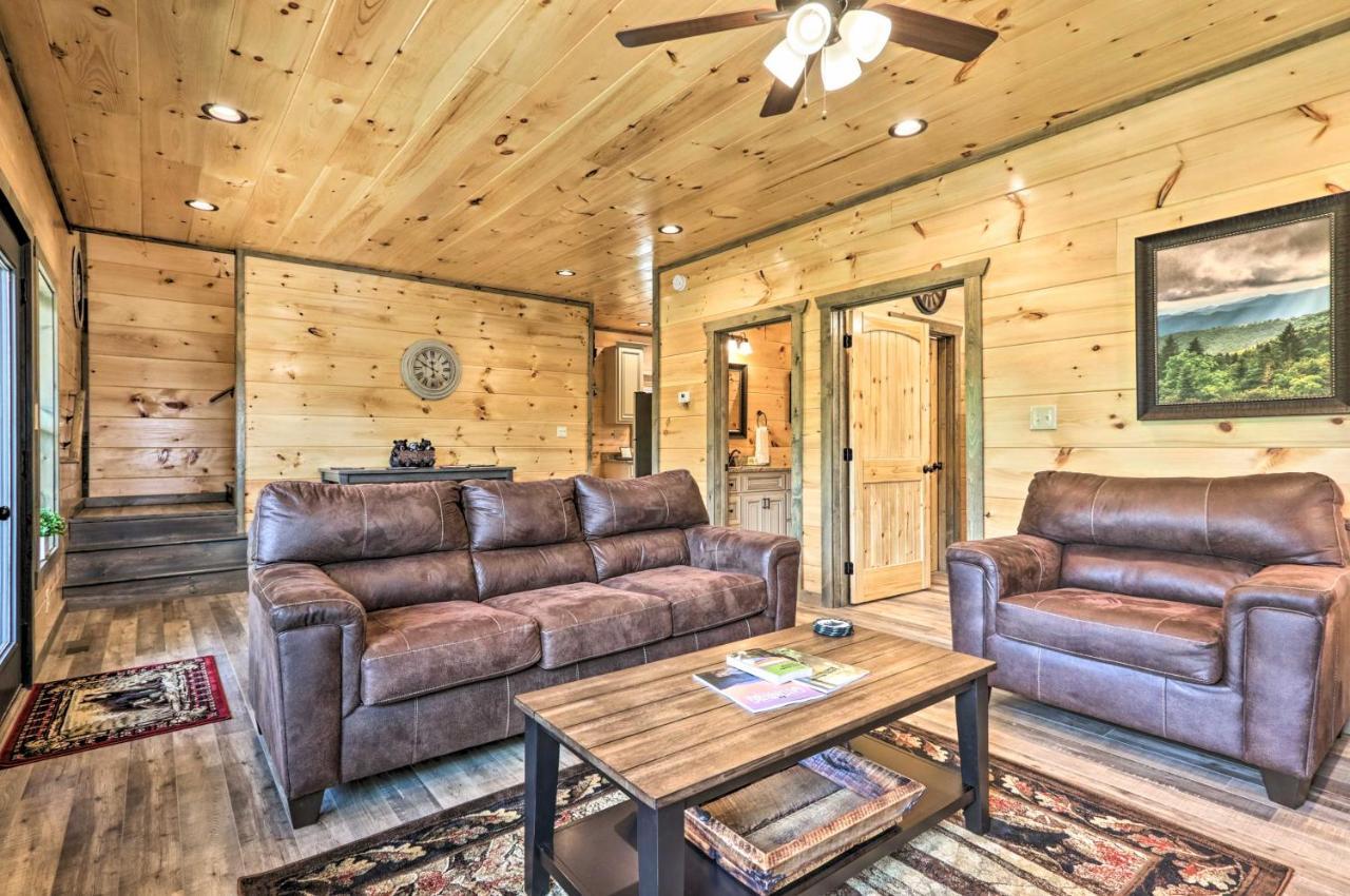Modern Cabin With Hot Tub And Game Room In Gatlinburg! Exterior foto