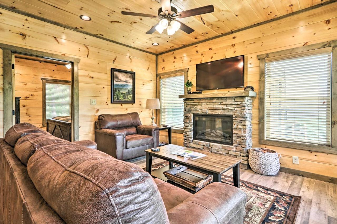 Modern Cabin With Hot Tub And Game Room In Gatlinburg! Exterior foto